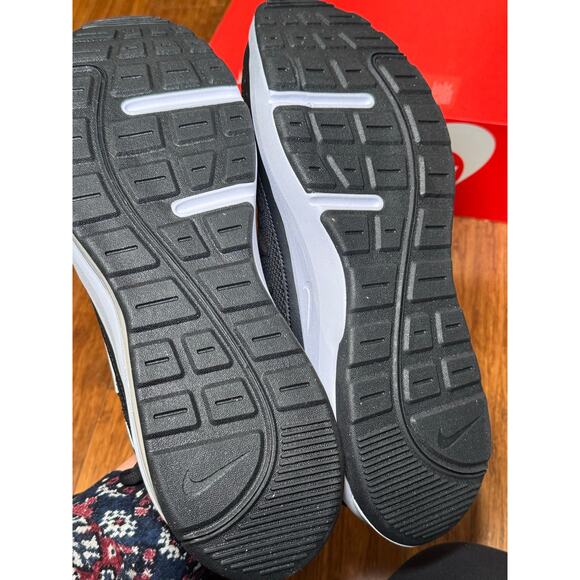 Nike Air Max AP \'Black White Sneakers Men 12 NIB Run streetwear CU4826 002
